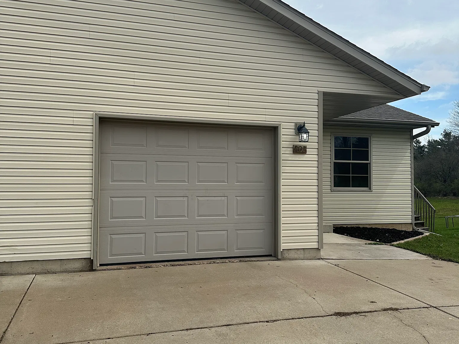 3 bed, 1800 sqft, $1,600 — Photo 3