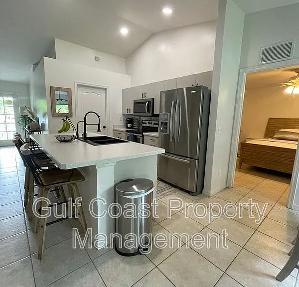417 Broadmoor St — Photo 15