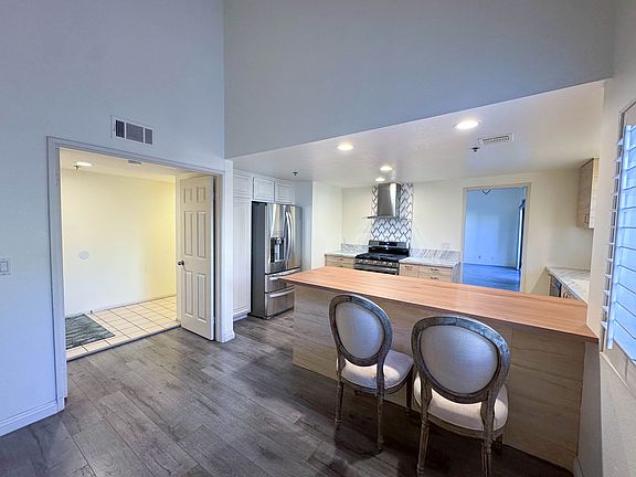 4th image of 1000 E California Blvd Unit 301