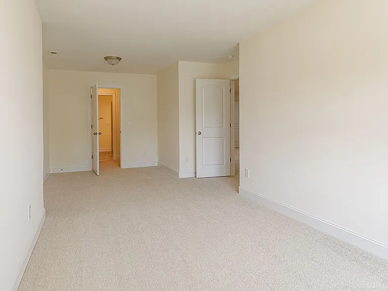 4331 Holstein Dr — Photo 23