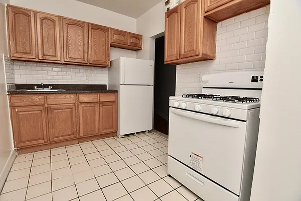 Rented by Bohemia Realty Group | media 12