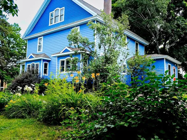 615 N Lowell St, Ironwood, MI 49938