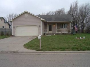 855 N Meadow Rd, Valley Center, KS 67147