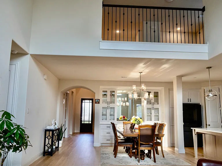 1725 Friendship Ln — Photo 14