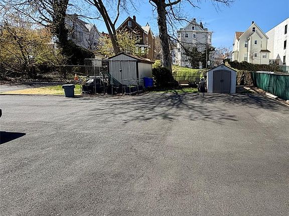 3rd image of 34 Feronia Way