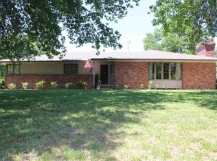 26818 W 69th Ave, Sterling, KS 67579