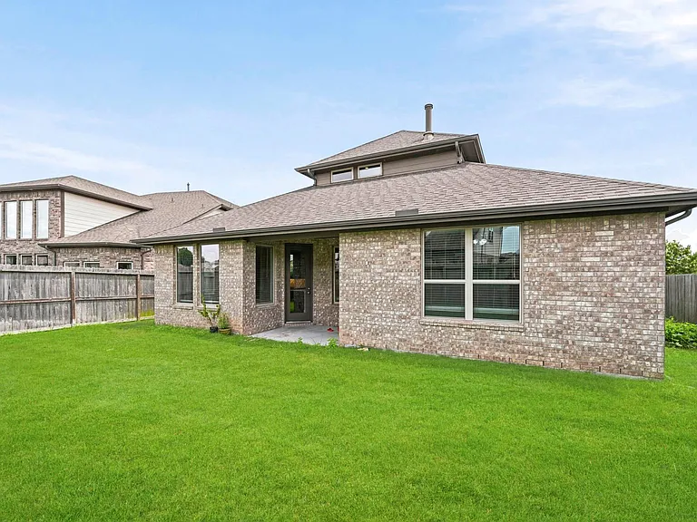 1007 Fennel Frond Dr — Photo 35