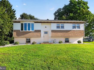 42 Mulberry Ct, Dover, PA 17315