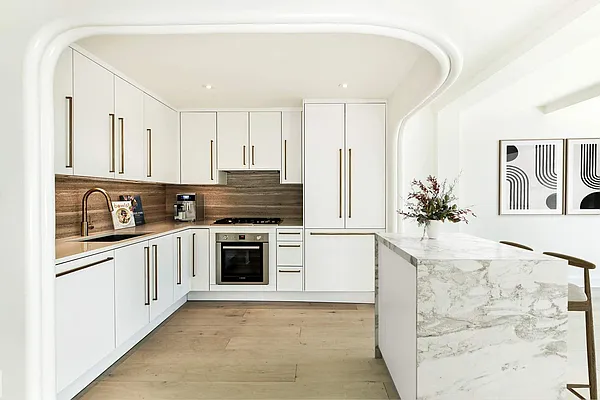 Sold by Sotheby's International Realty | media 2