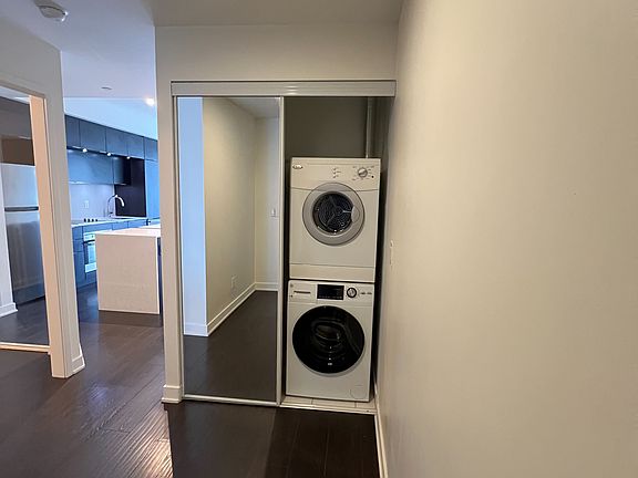 5th image of 170 Sumach St #2008