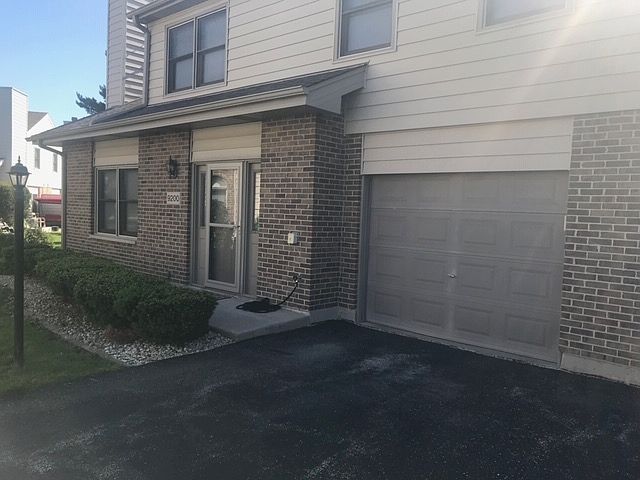 1st image of 9204 Cliffside Ln