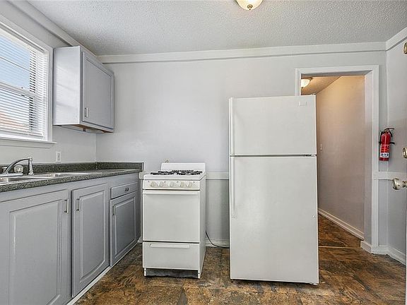5th image of 3524-26 Paris Ave