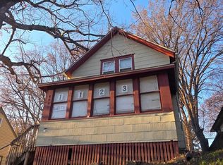 1123 6th St E, Saint Paul, MN 55106
