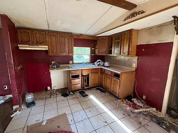 3rd image of 3910 Reagan Dr #18