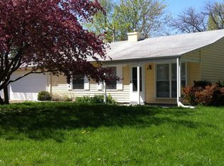 2 Calumet Dr, Saint Peters, MO 63376