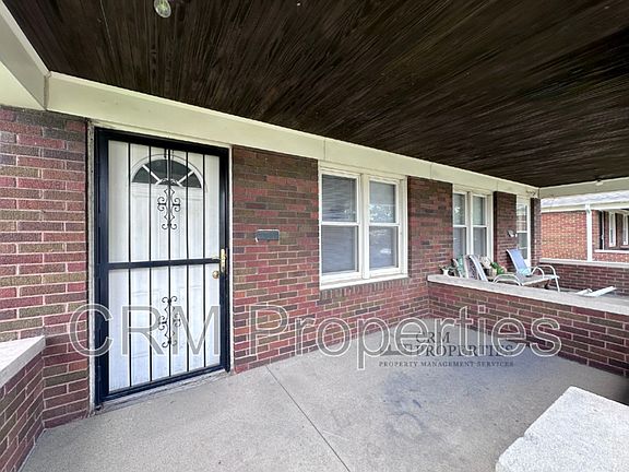 3rd image of 943 N Linwood Ave