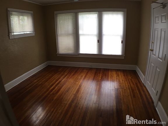 2nd image of 804 4th Ave N APT 2