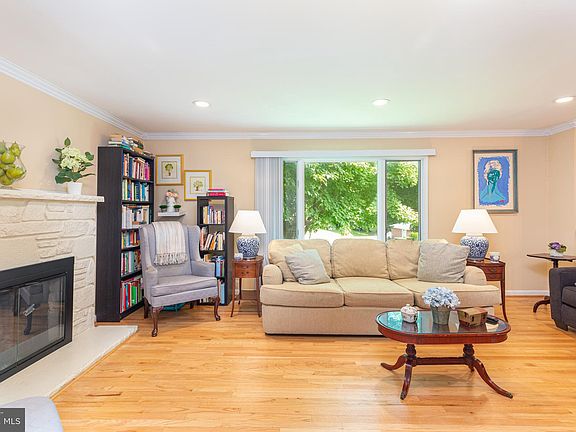 4th image of 1506 Northam Ct
