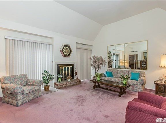 2nd image of 114 Southgate Cir