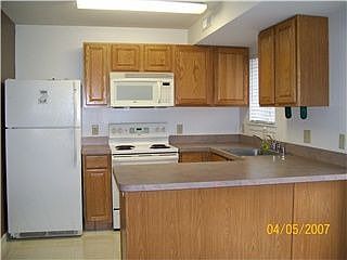 2nd image of 8504 Park Ct
