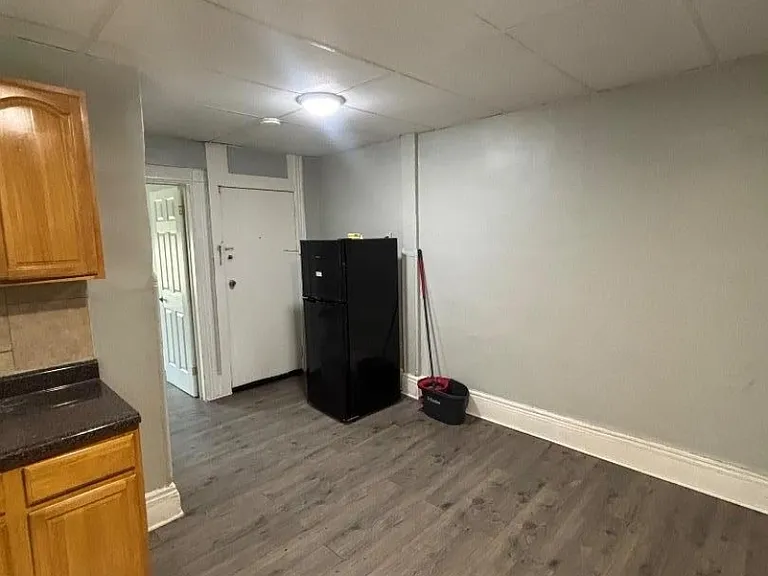 1023 Clinton Ave #4 — Photo 1