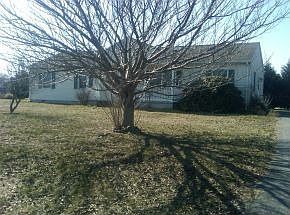 1st image of 22 Gainsborough Dr