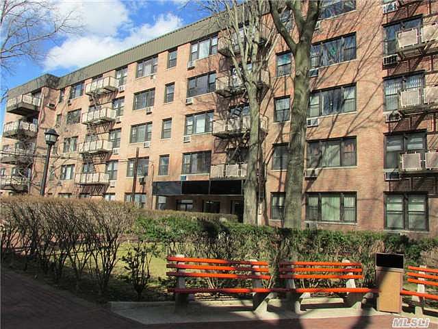2nd image of 4 Birchwood Ct APT 5B