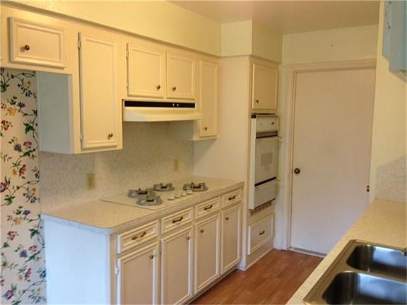 Great kitchen!