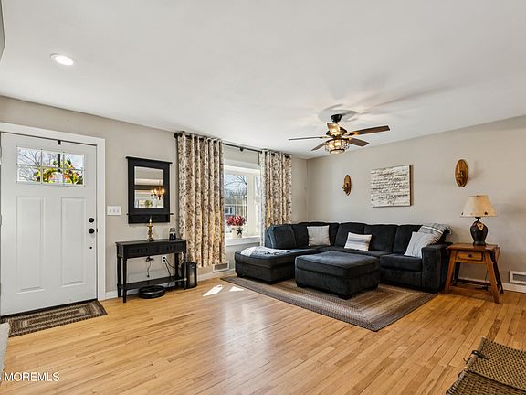 4th image of 85 Coral Drive