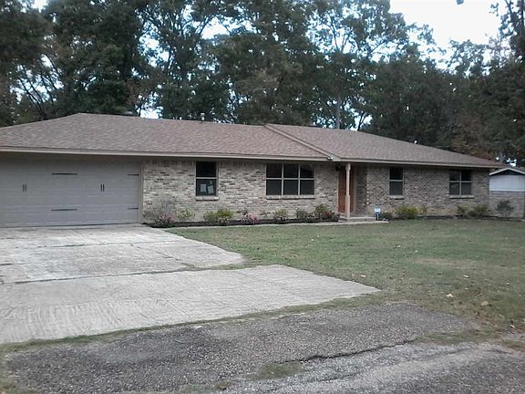 2nd image of 1409 Sapphire St