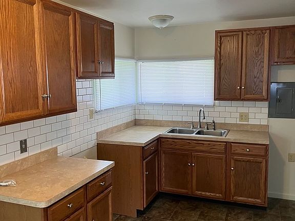2nd image of 351 N Roanoke Ave #351