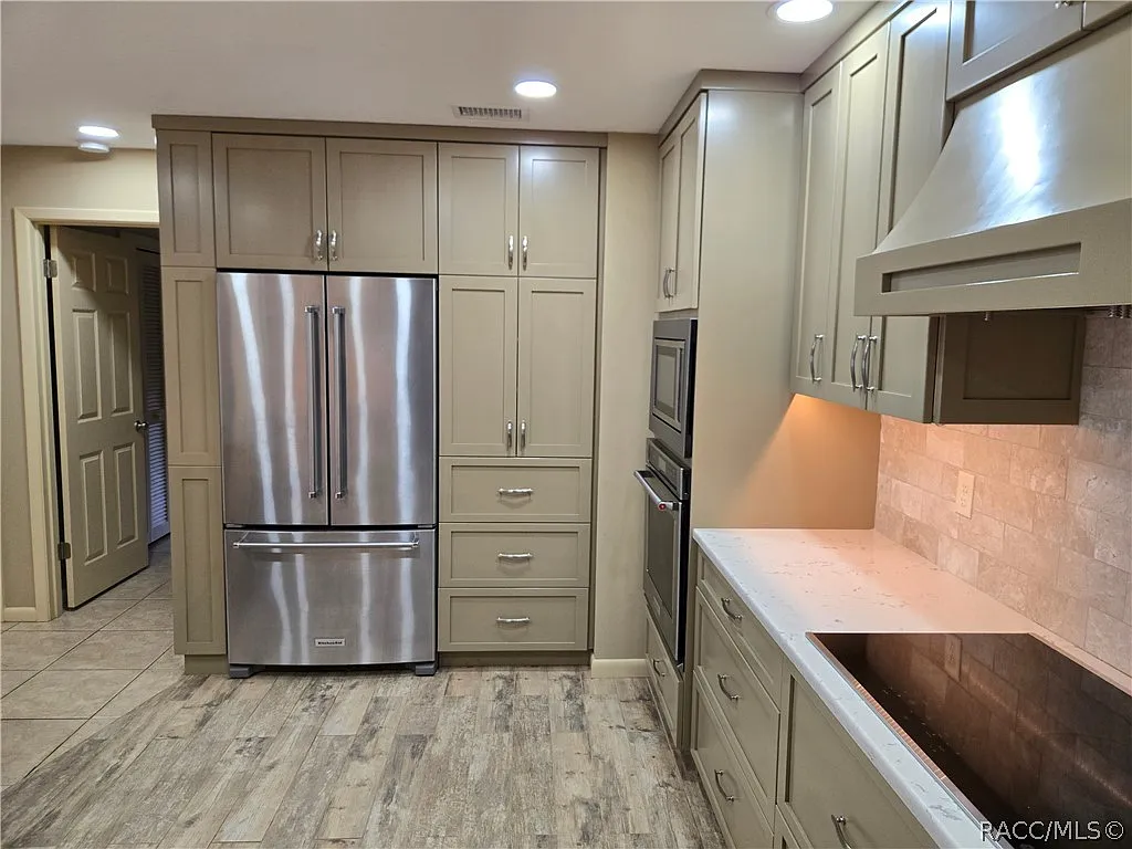 2 bed, 1490 sqft, $1,700 — Photo 2
