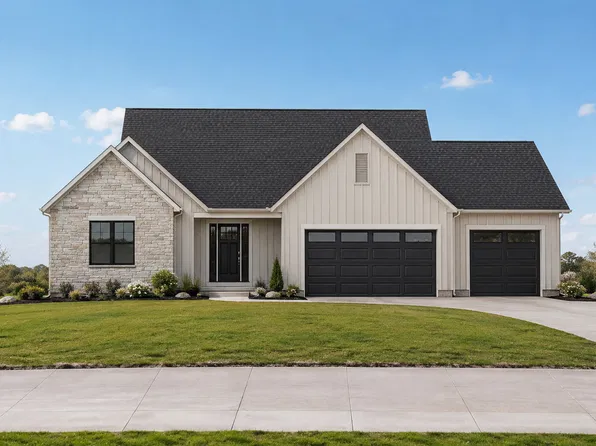 370 Linda Ln, Riverdale, IA 52722