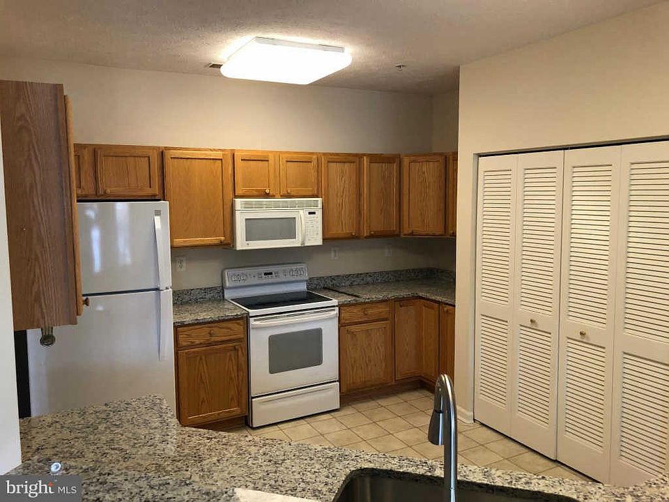 2nd image of 2495 Amber Orchard Ct E Unit 204