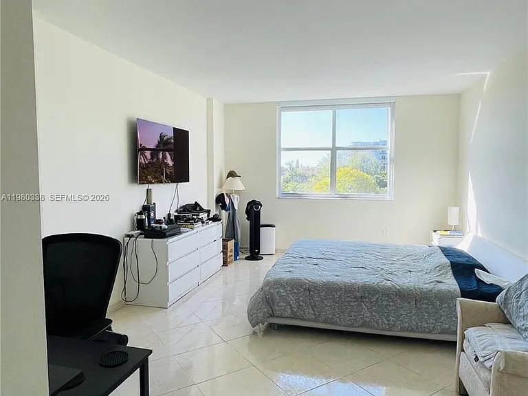 11111 Biscayne Blvd #4E — Photo 20