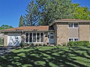 356 Brentwood Dr, Des Plaines, IL 60016