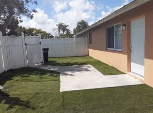 564 Holly Dr, Palm Beach Gardens, FL 33410