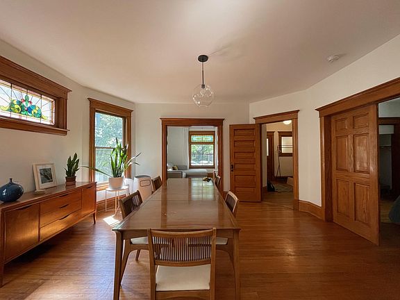 5th image of 2221 26th Ave S #1