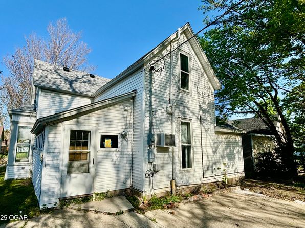 617 N Liberty St, Webb City, MO 64870