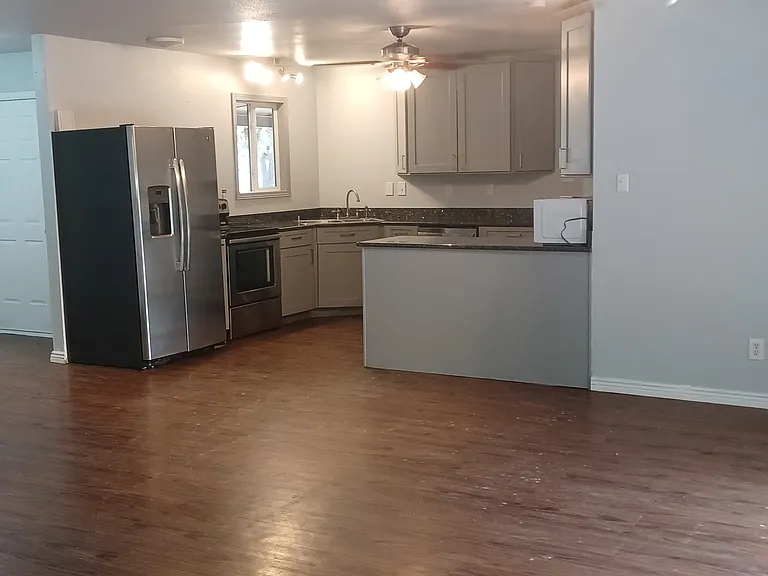 2435 Airport Rd — Photo 2