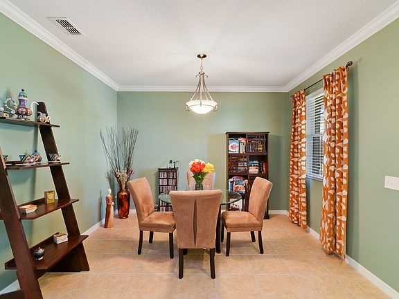 5th image of 9053 Savannah Julip Ln