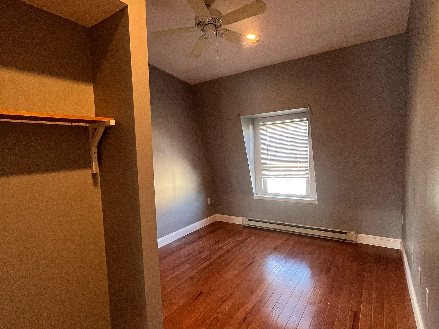 2 bed, 9999 sqft, $3,300 — Photo 3