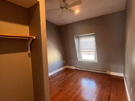 2nd image of 537 E 4th St #2