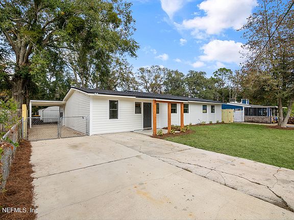 3rd image of 8059 BANVILLE Drive