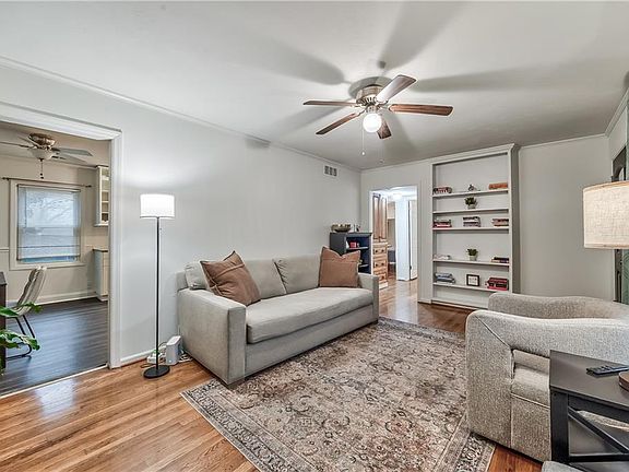 5th image of 7243 Dearborn St
