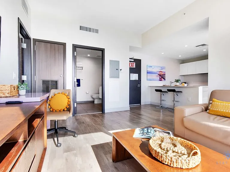 777 N Ocean Dr #ID1227213P — Photo 11