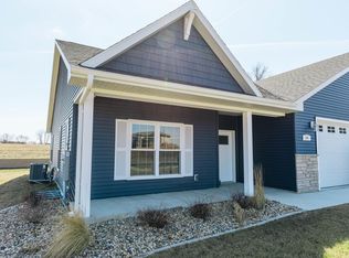 104 Cathy Jean Ct, Waterloo, IA 50701