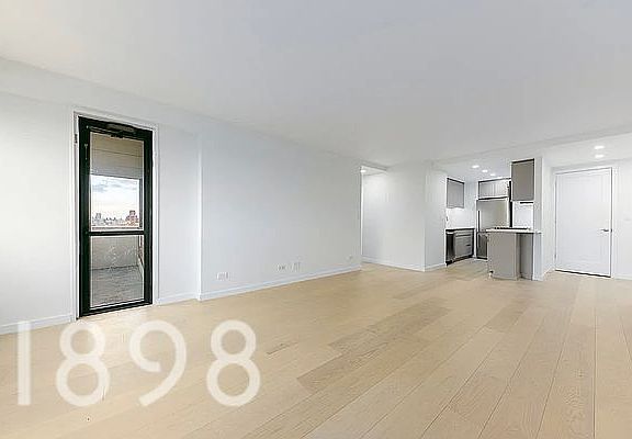 5th image of 561 Amsterdam Ave #13E