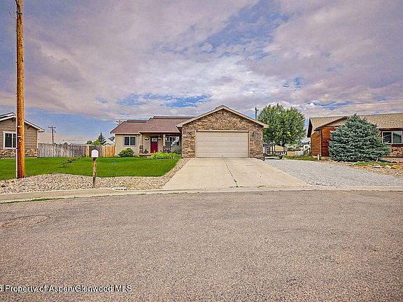 4th image of 2096 W 2nd St