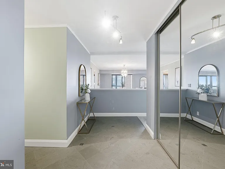 1600 N Oak St #1410 — Photo 2
